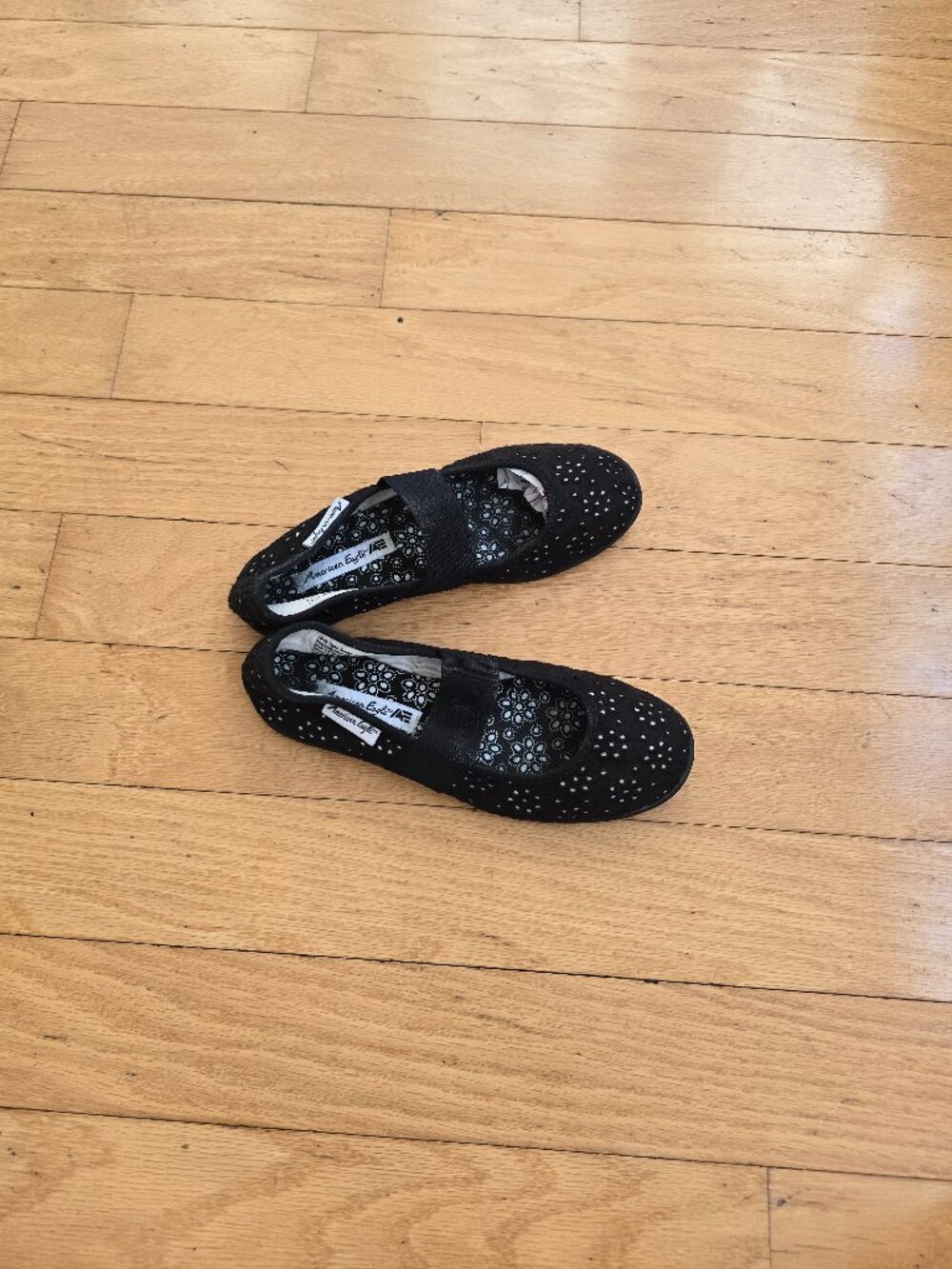 American Eagle | Whimsy Black Eyelet Elastic Strap Mary Jane Flats | WMS 5